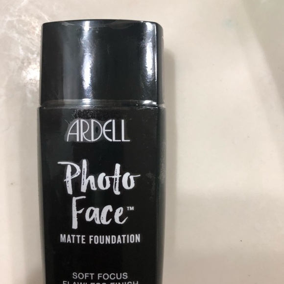 Ardell PHOTO FACE MATTE FOUNDATION soft focus flawless finish - Dark 12.0 new - Picture 5 of 8